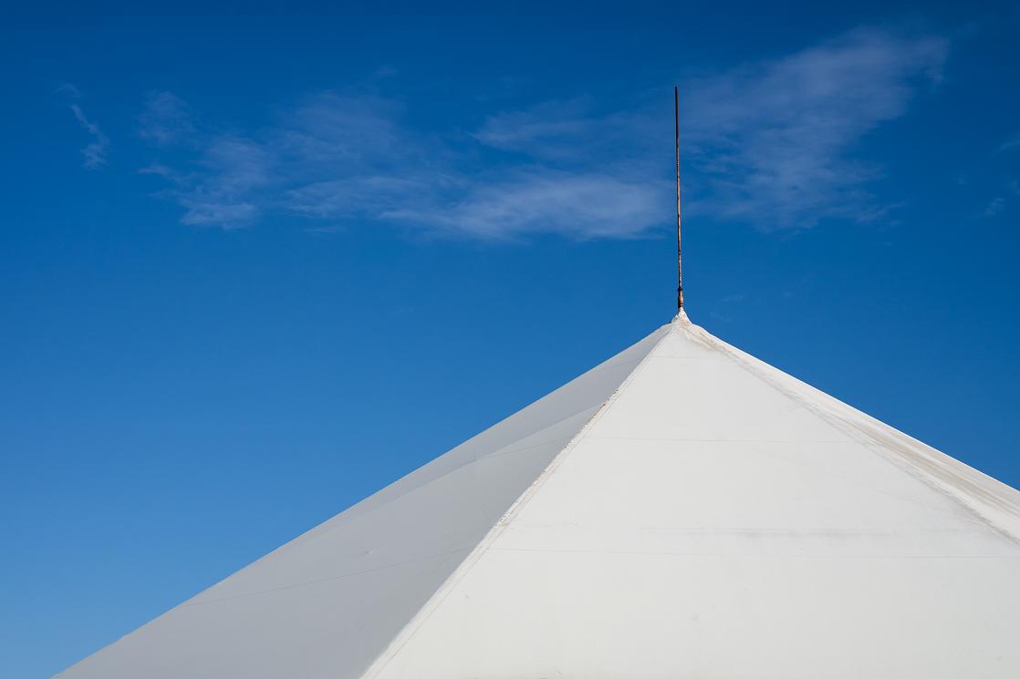 Jaki jest orientacyjny koszt wynajmu hali namiotowej?